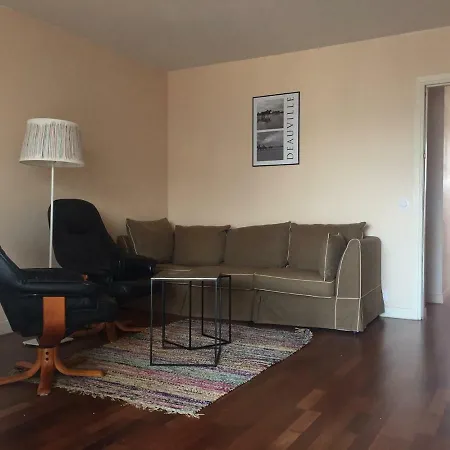 Coeur Grand 3 Pieces Avec Parking Apartment